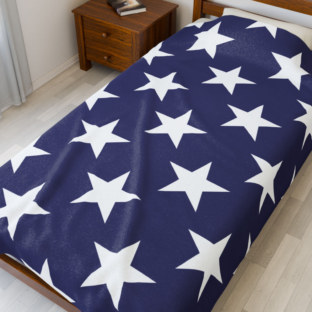 Cozy Star-Print Velveteen Plush Blanket, Soft Throw for Home Decor, Gift for Holidays, Snuggle Up, Warm Bedding Accessory
